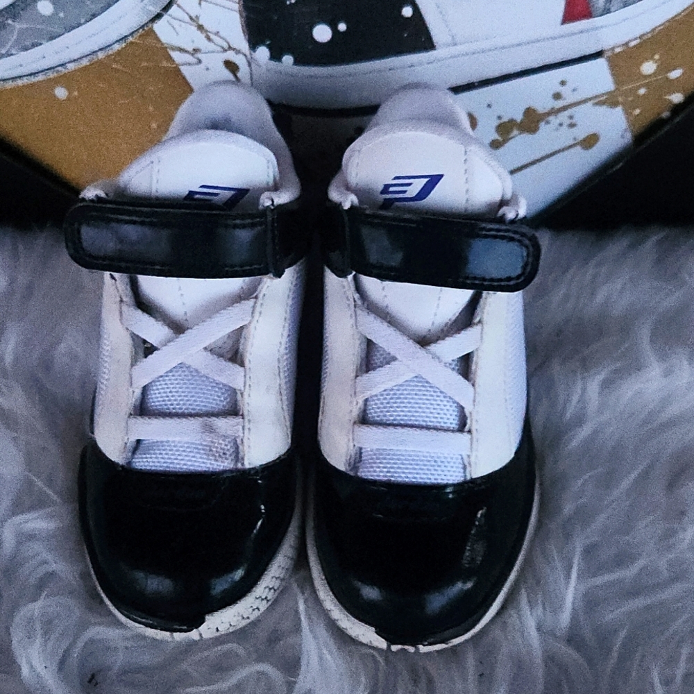 NIKE JORDAN'S 9C EUC